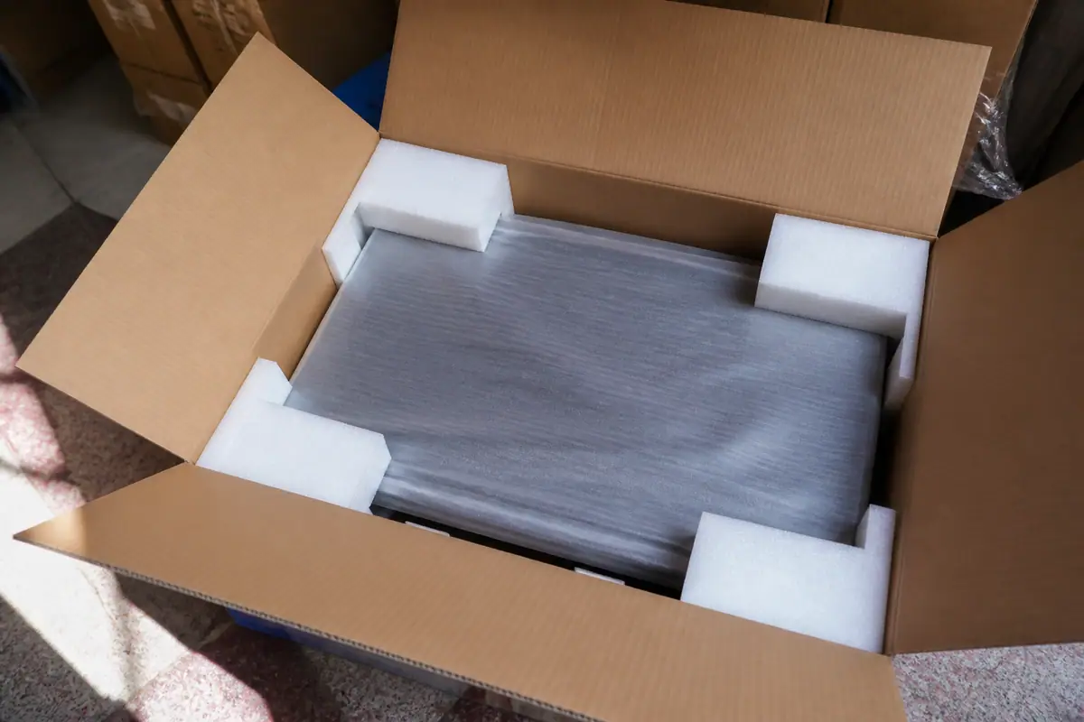 Lớp Đệm Chống Sốc Bên Trong Thùng Carton - thùng carton đựng màn hình máy tính