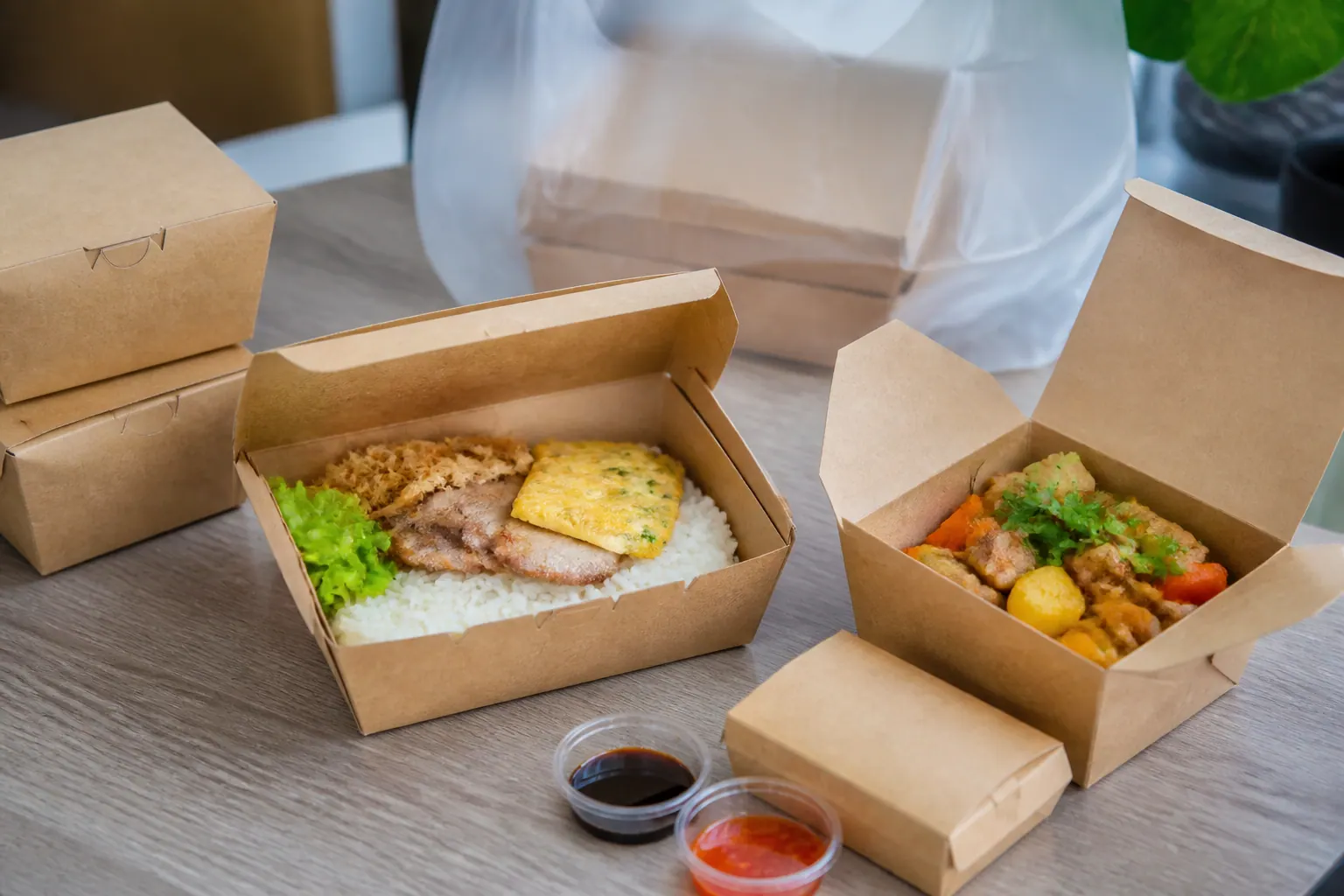 Hộp Carton Đựng Đồ Ăn Là Gì? Tại Sao Được Ưa Chuộng?